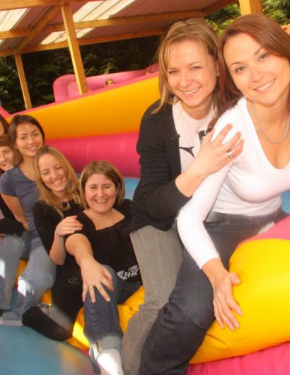 Duel élastique copines 8
