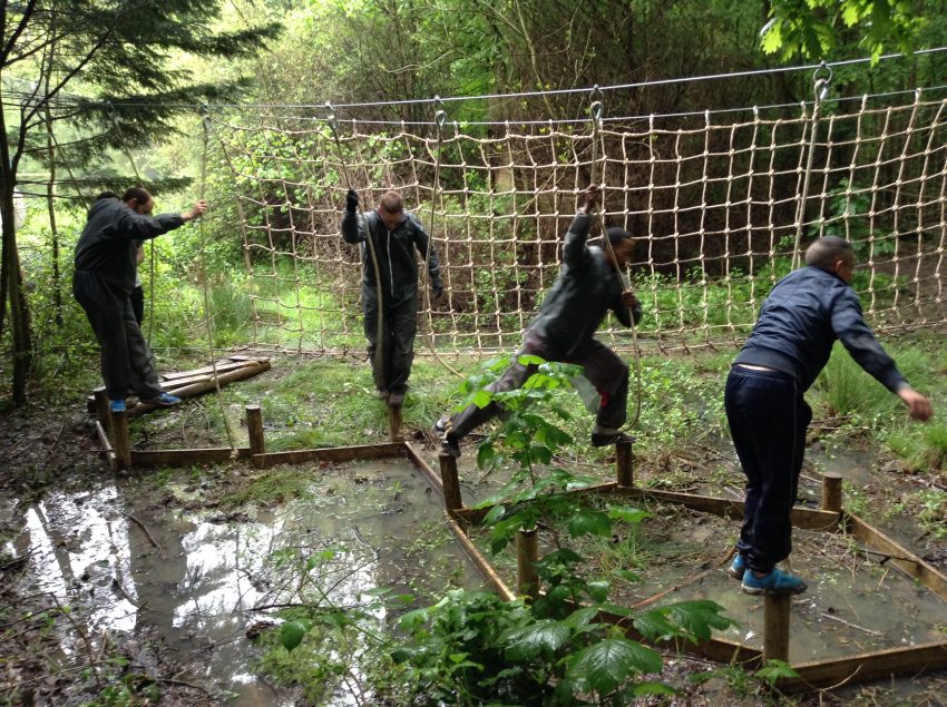 Mud Team - Course à obstacles - Loisirs Prod